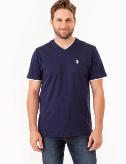 U.S. Polo Assn. DOUBLE V-NECK T-SHIRT 24 U.S. Polo Assn. DOUBLE V-NECK T-SHIRT -Modern Wear Shop 11415304 CLNV 75187