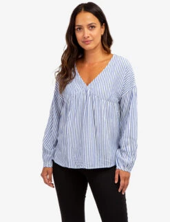 U.S. Polo Assn. STRIPE POETIC V-NECK TOP