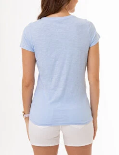 U.S. Polo Assn. USPA CREST SEMI SCOOP GRAPHIC T-SHIRT -Modern Wear Shop 2159942J WNBL 3333