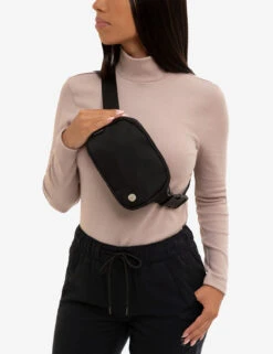 U.S. Polo Assn. CLASSIC ZIP BELT BAG -Modern Wear Shop 27A216AA 3221