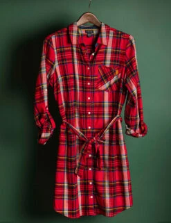 U.S. Polo Assn. LONG SLEEVE PLAID TIE DRESS 23 U.S. Polo Assn. LONG SLEEVE PLAID TIE DRESS -Modern Wear Shop USPA ECOM HOLIDAYFLATS 09.26 3221
